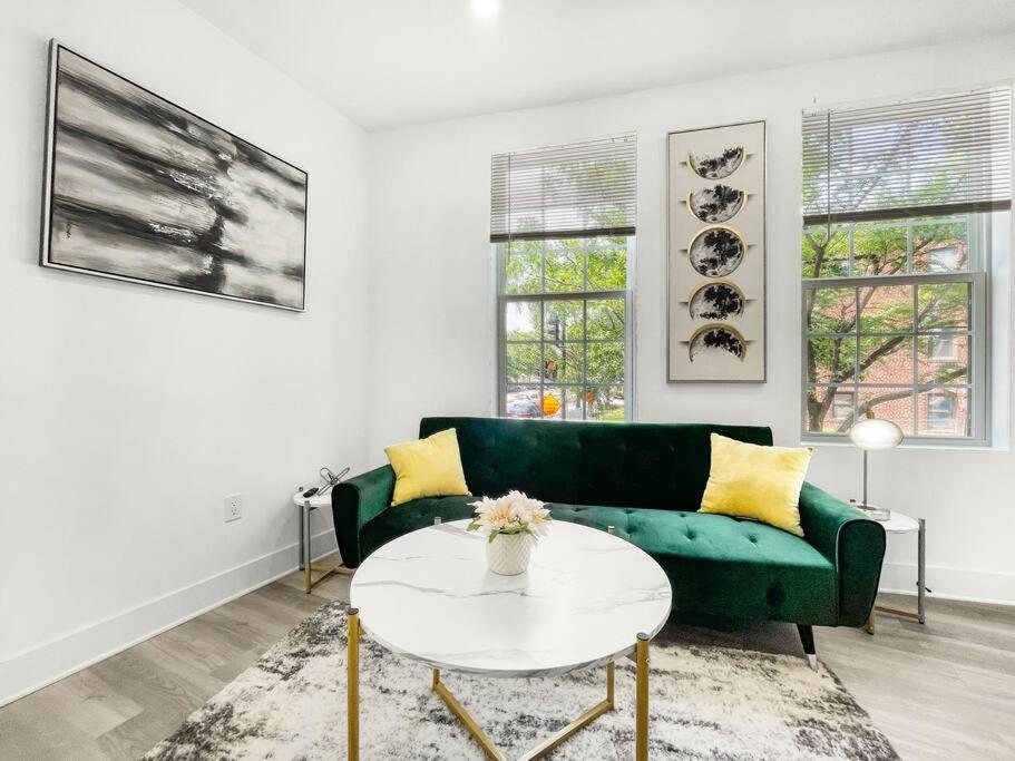Classy Capitol Hill Apt, Steps From Dc Attraction Washington Eksteriør billede