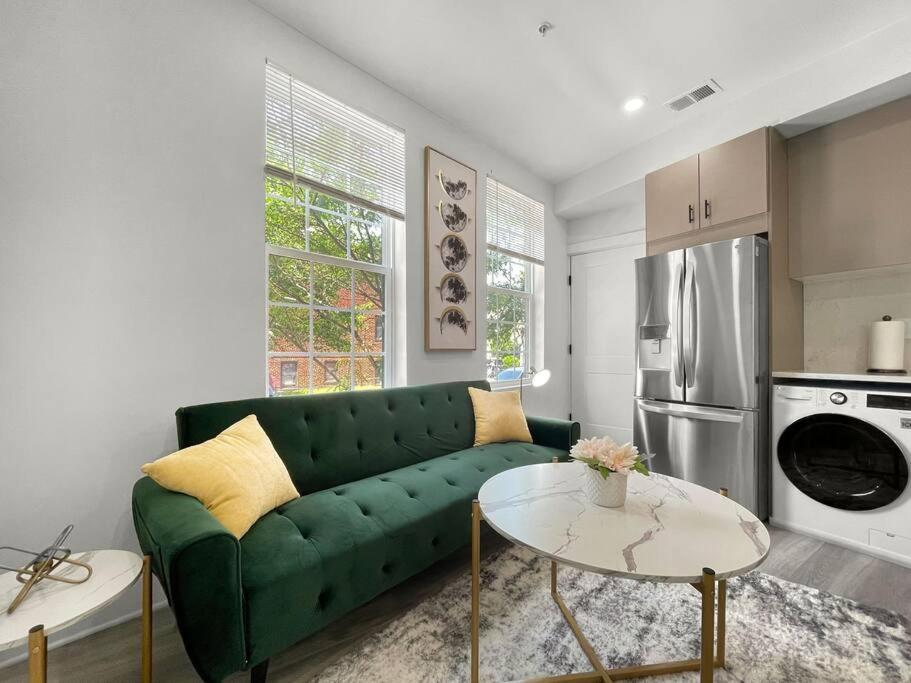 Classy Capitol Hill Apt, Steps From Dc Attraction Washington Eksteriør billede